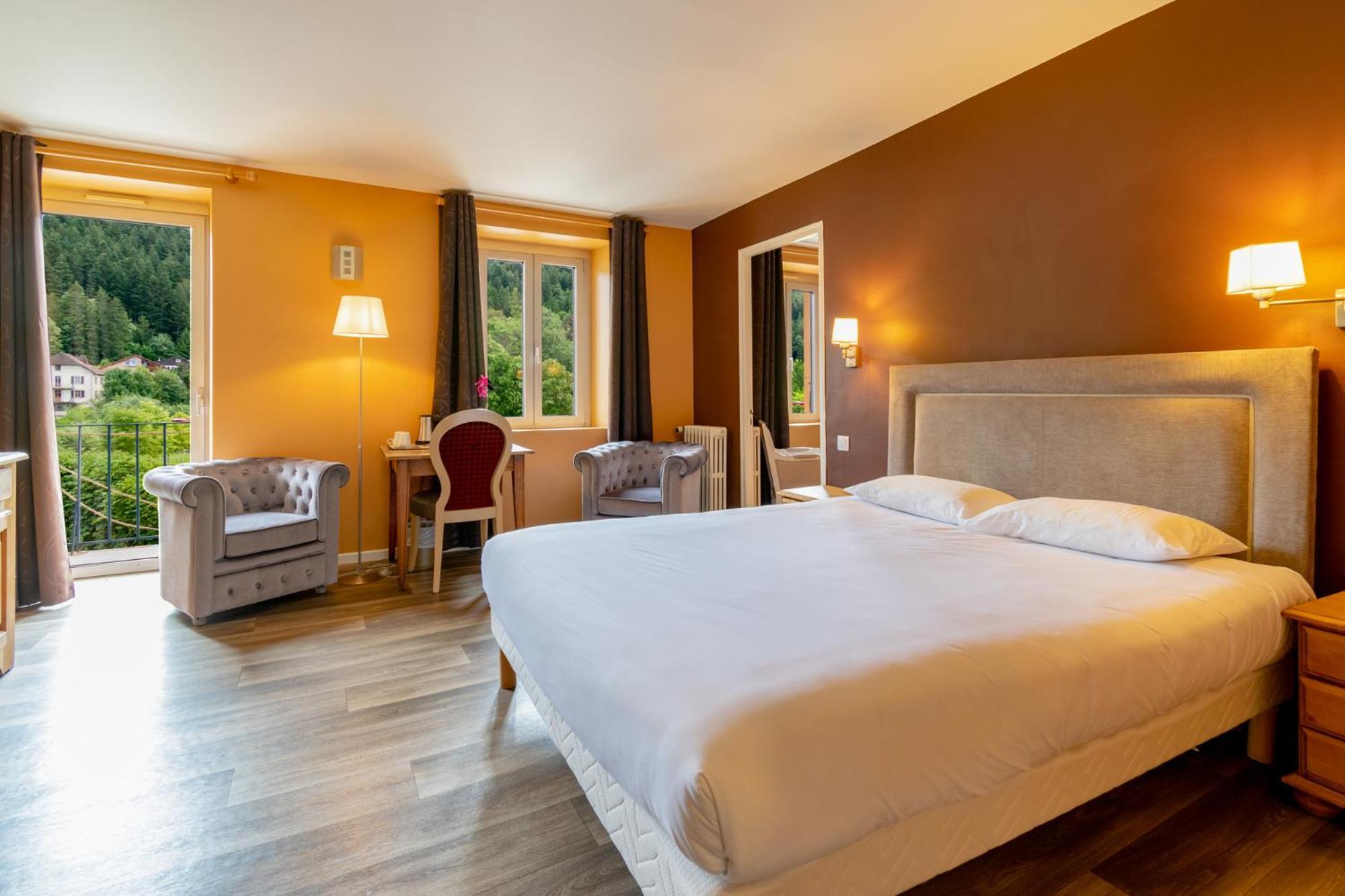 Hotel-Restaurant Le Lac Malbuisson Buitenkant foto