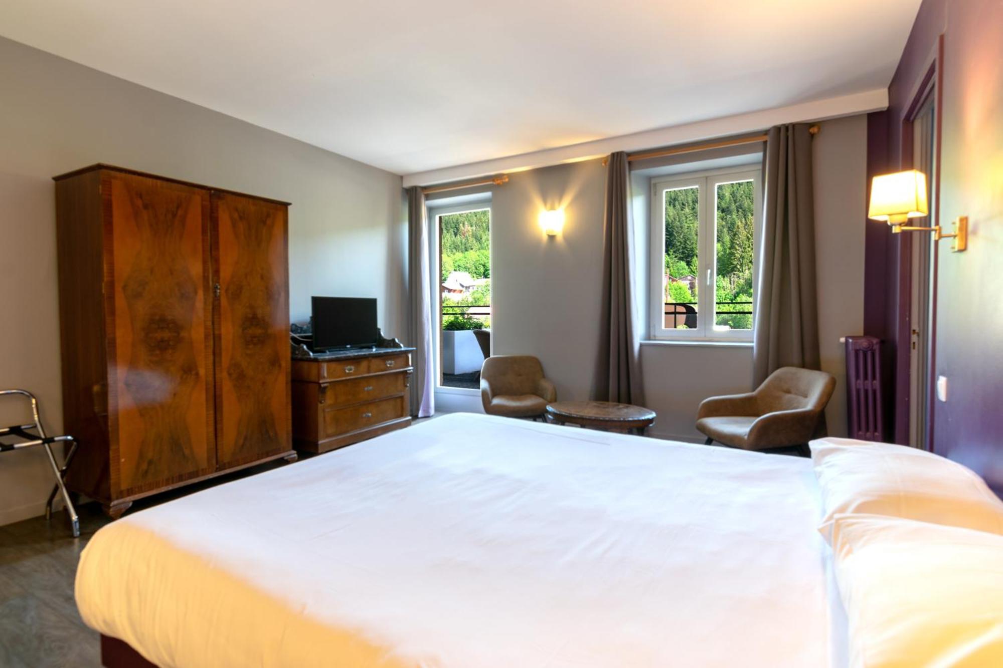 Hotel-Restaurant Le Lac Malbuisson Buitenkant foto