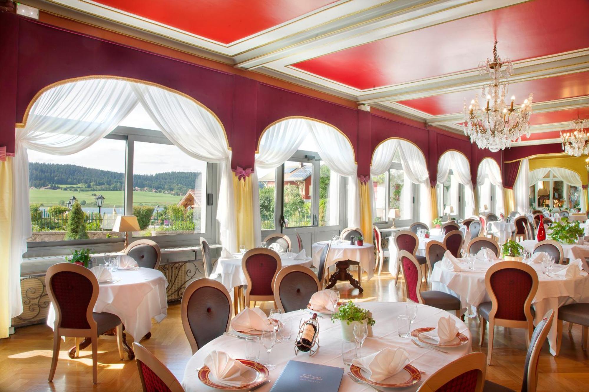 Hotel-Restaurant Le Lac Malbuisson Buitenkant foto