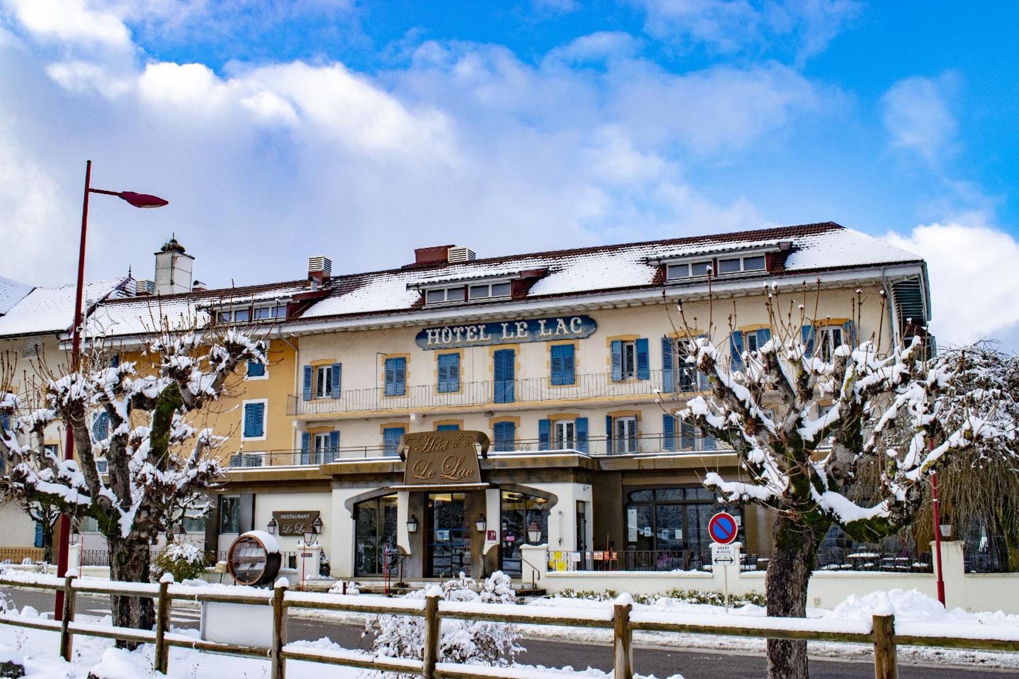 Hotel-Restaurant Le Lac Malbuisson Buitenkant foto