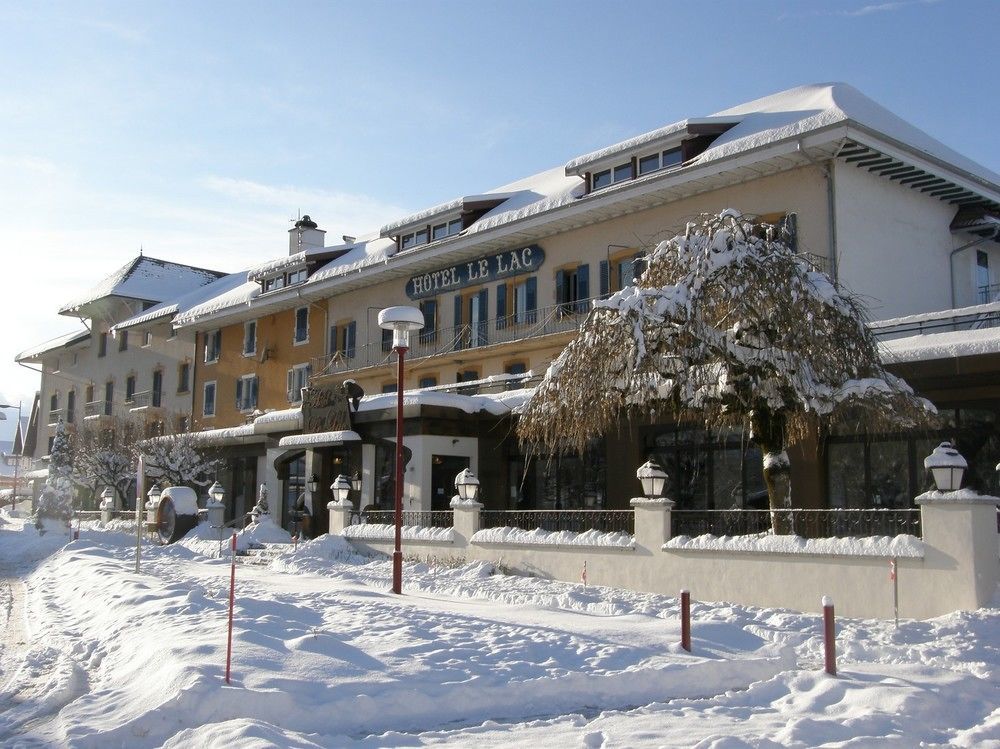 Hotel-Restaurant Le Lac Malbuisson Buitenkant foto