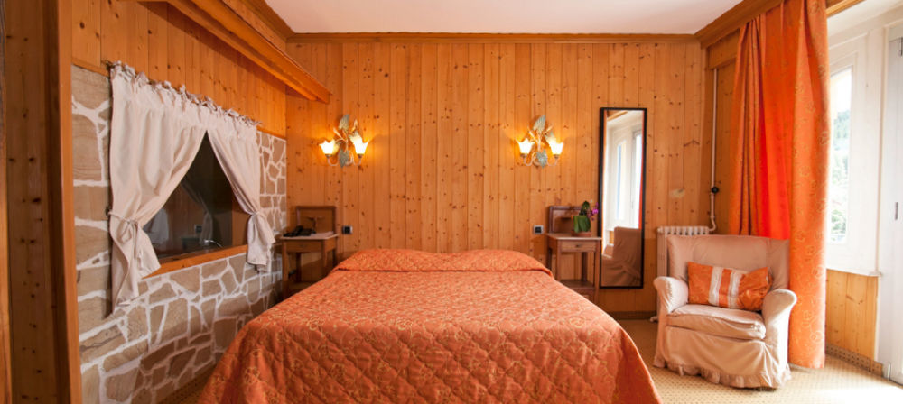 Hotel-Restaurant Le Lac Malbuisson Buitenkant foto