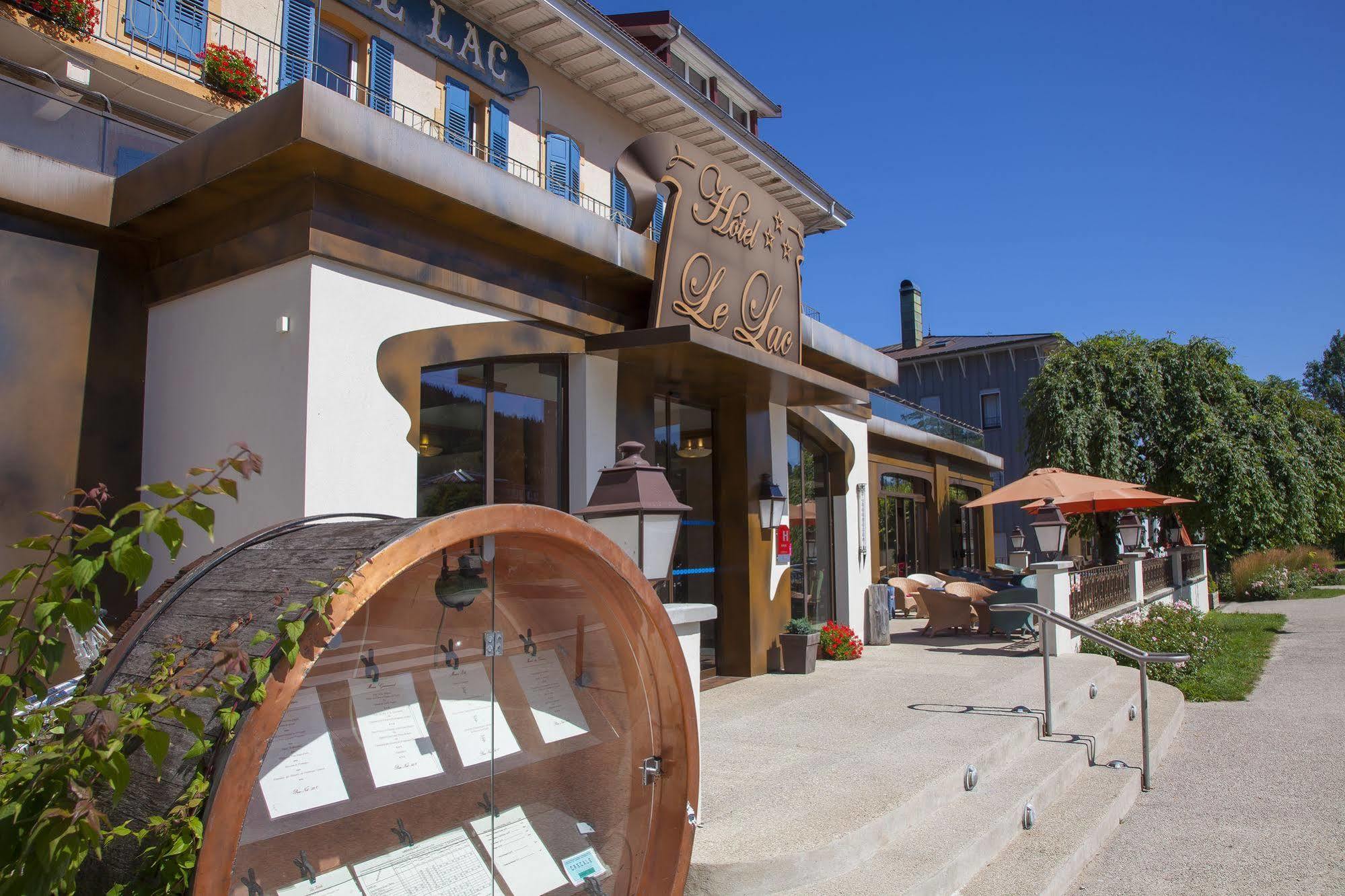 Hotel-Restaurant Le Lac Malbuisson Buitenkant foto